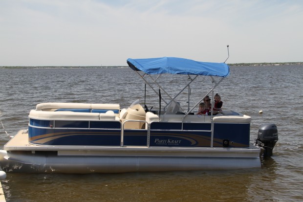 A boat with Parn Kraft logo